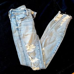American Eagle ripped jeans. Size 00